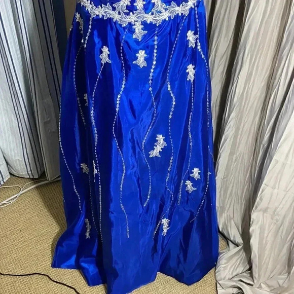 Royal blue embellished gown, custom made - Picture 3 of 10
